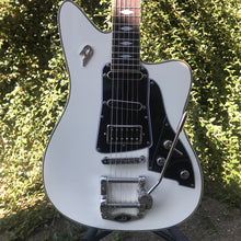 Load image into Gallery viewer, Duesenberg Paloma White